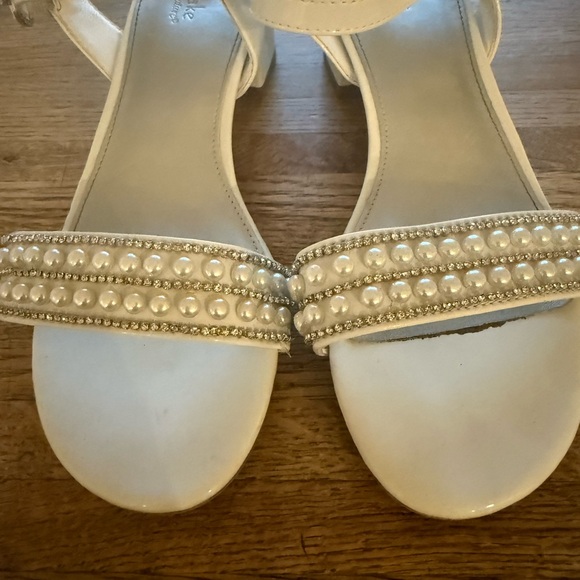 White Sandals with Pearl and Rhinestone Embellishments - Picture 6 of 7